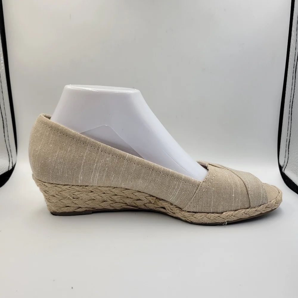 Lifestride Lioness Tan Canvas Espadrille Wedges Sz 8.5